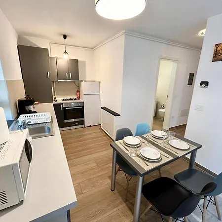 Jad Luxury 3 Rooms & 2 Rooms Apartments In Kasper, Near Coresi Mall Brasov Exterior photo