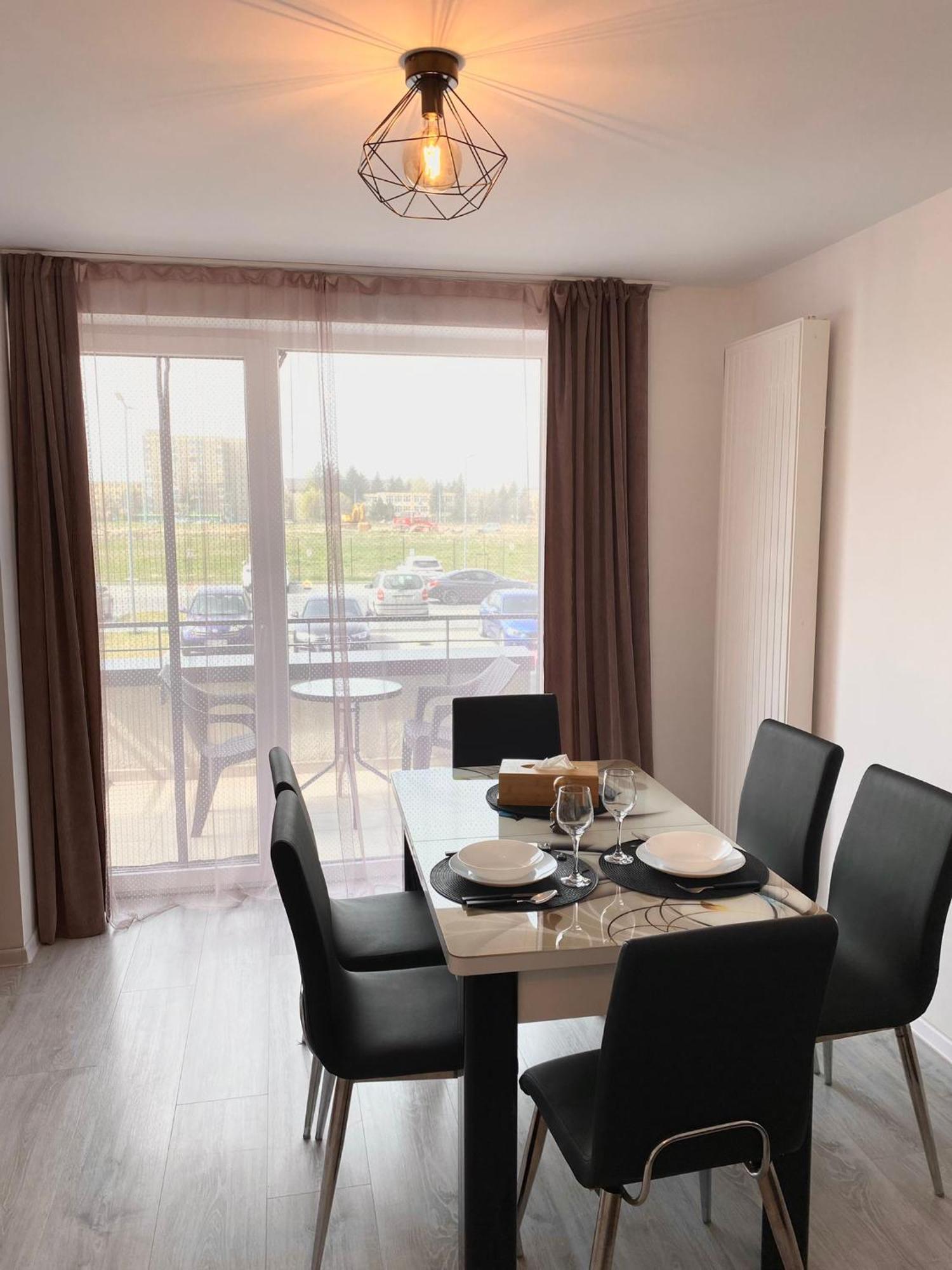 Jad Luxury 3 & 2 In Kasper, Near Coresi Mall Apartment